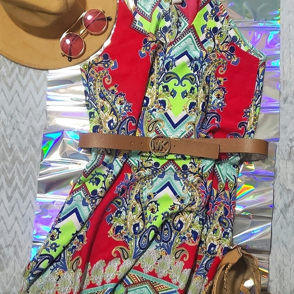 NWOT ☀️ Dress Abstract Pattern - Picture 3 of 9